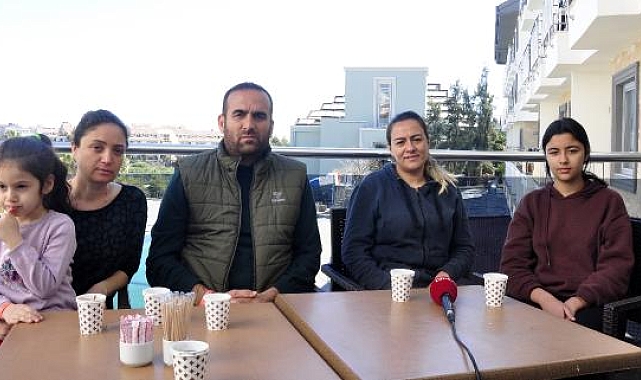3 çocuğuyla depreme yakalanan Demet: Ortalık mahşer yeri gibiydi