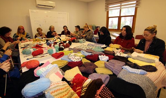 Alanyalı kadınlardan depremzedelere destek