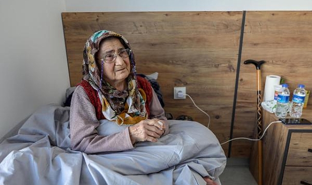 Depremden kurtuldu, geride bıraktığı 7 çocuğu ve 12 torunu için gözyaşı döküyor
