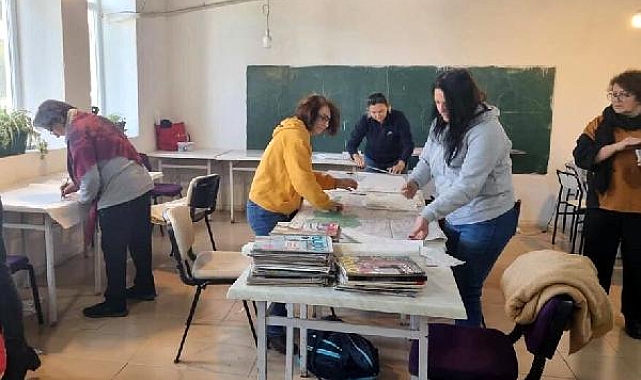 Depremin yaralarını sarmak için bir araya geldiler