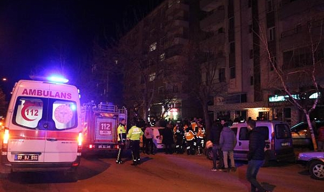 Ev yangınını itfaiye büyümeden söndürdü
