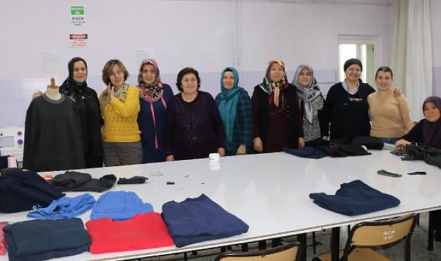Kursiyerlerden huzurevi sakinlerine pijama
