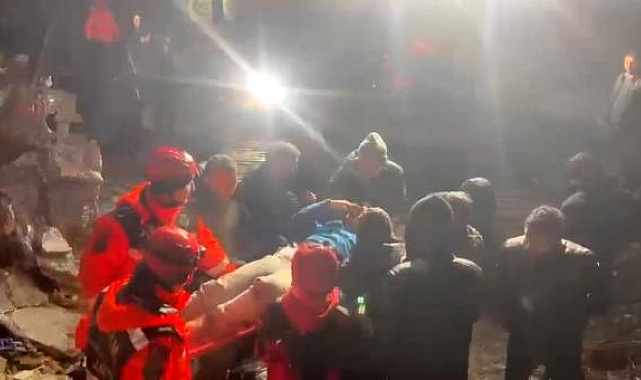 Otel enkazında hayatını kaybeden rehber sayısı 18'e yükseldi