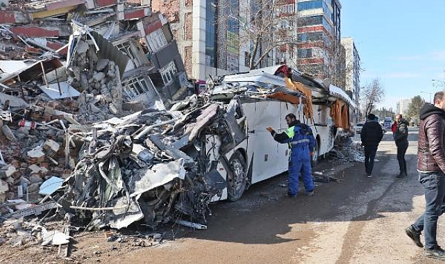 Otel enkazındaki 43 rehberden 10'u öldü, 19'u kurtarıldı, 14'ü aranıyor