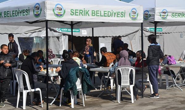 Serik 6 bin depremzedeyi ağırlıyor