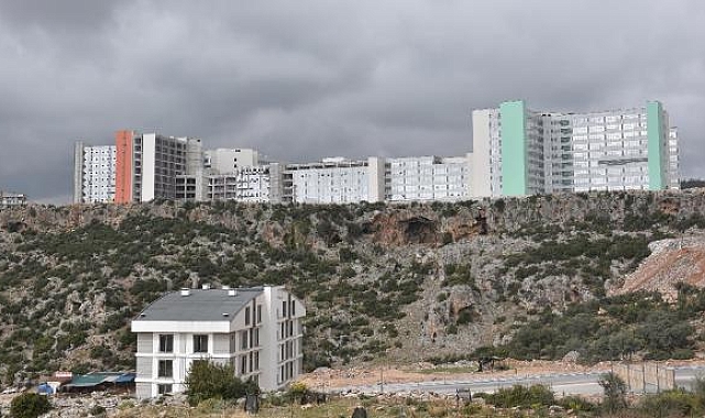 1100 yataklı hastane açılış için gün sayıyor!