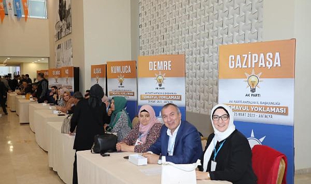 AK Parti Antalya'da nabız yokladı