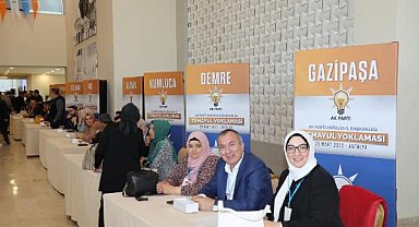 AK Parti Antalya'da nabız yokladı