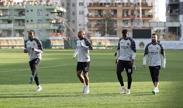 Alanyaspor topbaşı yaptı