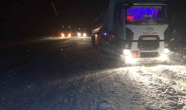 Antalya-Konya karayolunda kar yağışı etkili oldu