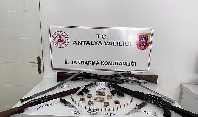 Antalya'da silah kaçakçılığı operasyonu