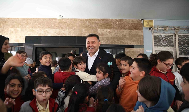 Başkan Yücel öğrencilere sıfır atığın önemini anlattı