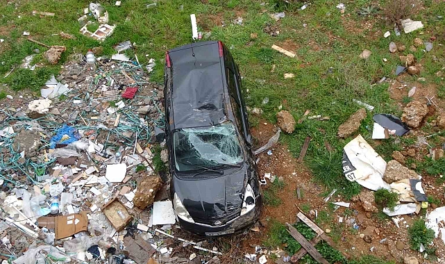Kontrolden çıkan otomobil 10 metreden aşağıya uçtu: 1 yaralı