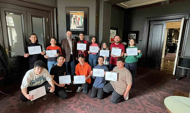 Lise öğrencileri Erasmus programı çerçevesinde 3 hafta staj yaptı