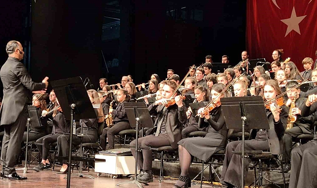 Orkestrası şehitler için çalacak