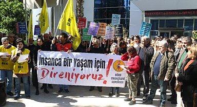 SGK çalışanlarından halaylı iş bırakma eylemi