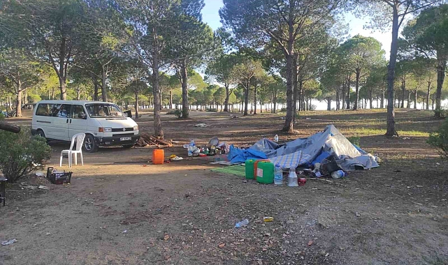 Antalya'da 2 yaşındaki çocuğun çalıştırdığı araç çadıra girdi