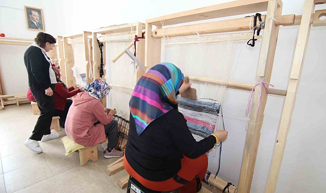 Asırlık miras ıstar tezgazlarında yeniden dokunuyor