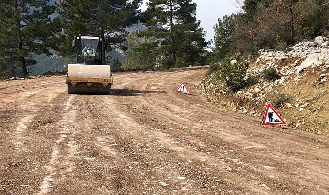 Büyükşehirden, Akseki ve Gündoğmuş yollarına yaz çalışması