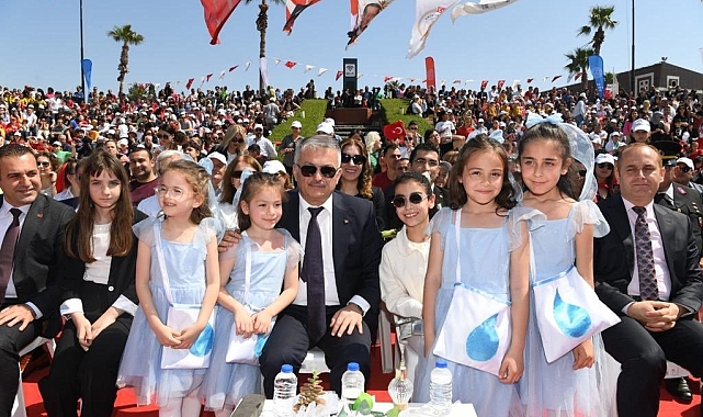 Çocuk valinin ilk talimatı yaşıtlarının güvenliği oldu