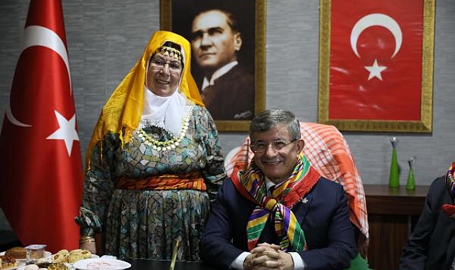 Davutoğlu: Herhangi bir metinde Diyanet İşleri Başkanlığı'nı kaldıracağımıza dair söz yok