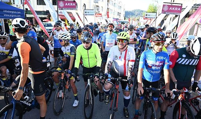 Depremzede çocuklar için pedal çevirdiler