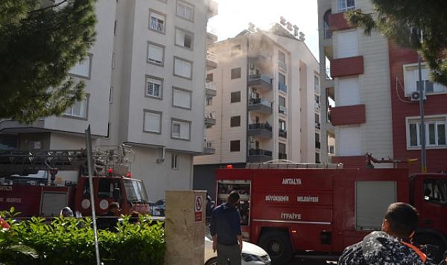 Ev yangını büyümeden söndürüldü