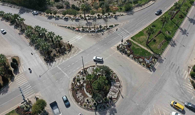 Kaş Kalkan'daki peyzaj çalışmasında 4 bin bitki dikildi