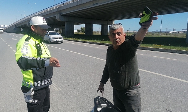 Otomobil sürücüsünün çarpıp kaçtığı motosiklet sürücüsü yaralandı