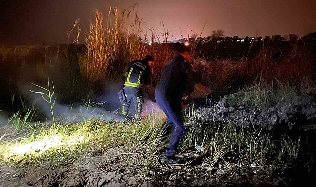 Sazlık alanda çıkan yangın korkuttu