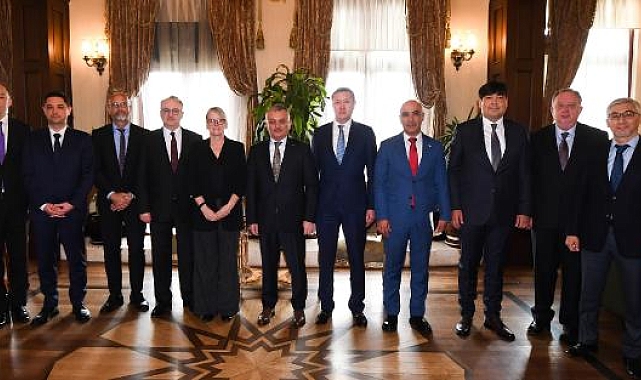 Vali Yazıcı, başkonsolos ve konsoloslarla bir araya geldi