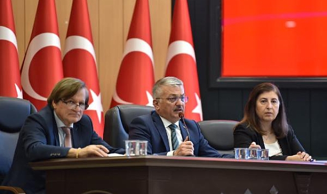 Vali Yazıcı: Koltuğa değer katan insanlar olmalıyız