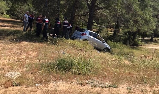 Yoldan çıkıp ormanlık alana uçan otomobil sürücüsü yaralandı