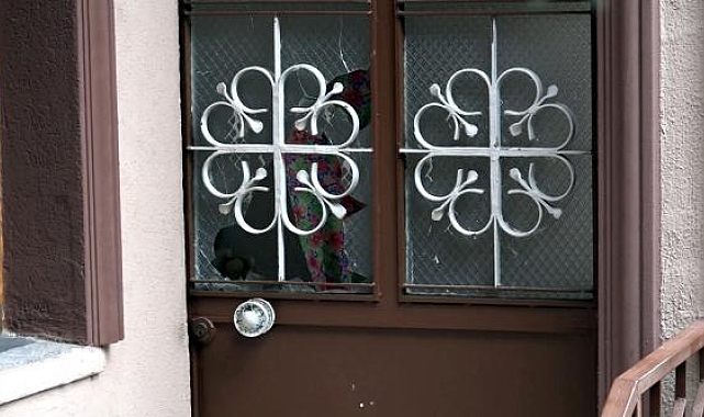 Annesini öldüren babasından şikayetçi olmadı