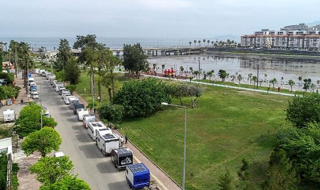 Antalya'da karavanların sokak aralarına park etmesine yasak geliyor