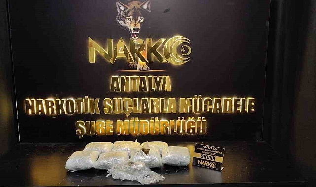 Antalya'da Nisan ayında 16 kilogram esrar, 19 kilogram skunk ele geçirildi