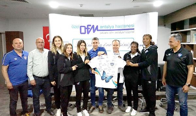 Avrupa şampiyonlarından kupalı ziyaret