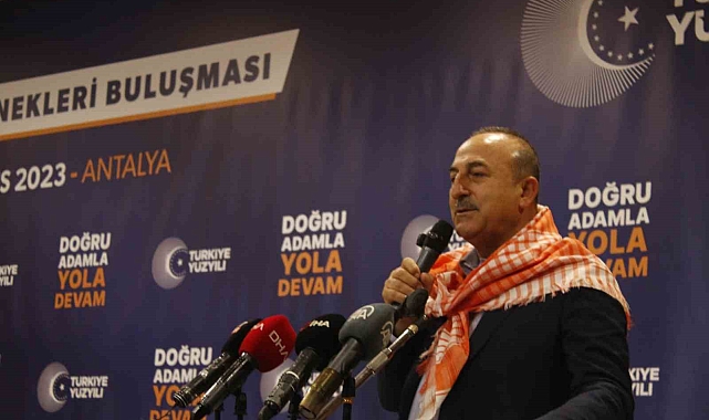 Bakan Çavuşoğlu'ndan kayyum tepkisi
