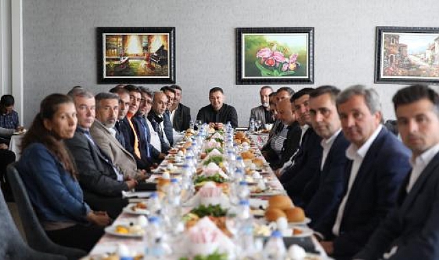 Başkan Yücel doğu muhtarlarıyla buluştu