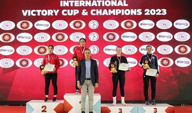 Burdurlu sporcu Uluslararası Zafer Kupası'nda ikinci oldu