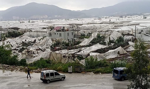 Fırtına ve hortumda panik anları kamerada