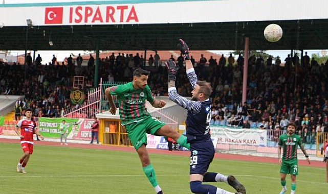 Isparta kazanıp, ligde kaldı