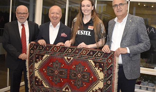 Kaptan Eda'ya Döşemealtı halısı