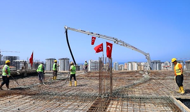 Mahmutlar Kültür ve Etüt Merkezi'nde son beton dökümü