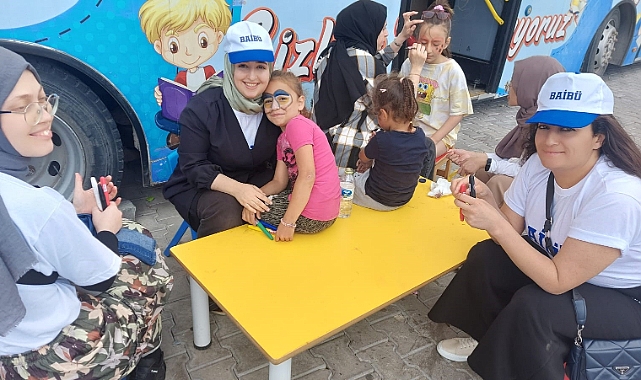 Öğrenciler depremzedeleri yalnız bırakmıyor