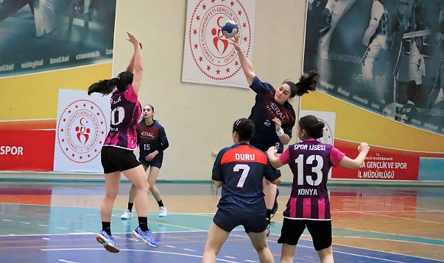'Okul Sporları Hentbol Gençler Yarı Final Müsabakaları' tamamlandı