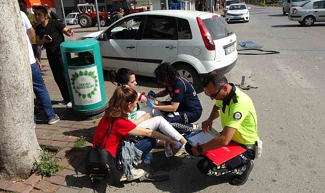 Ters yön kazasında araçlar hurdaya döndü: 4 yaralı