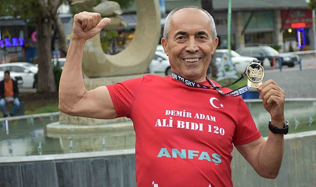 Türkiye'nin 'Demir adamı' 74 yaşındaki milli sporcu Ali Bıdı'ya özel ödül