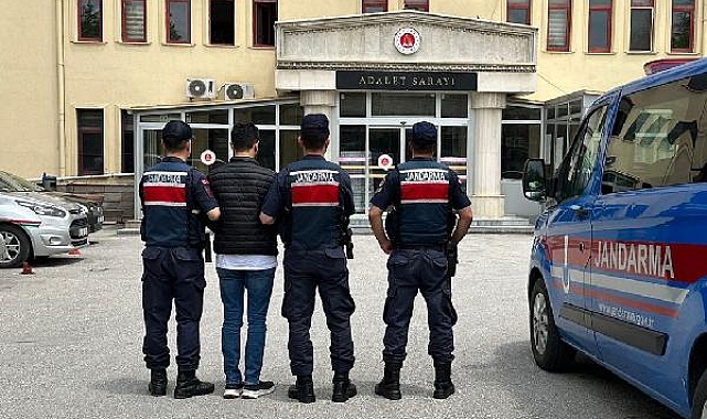 Uyuşturucu satıcısı kimlik sorgusunda yakalandı