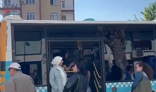 Yolcularla tartışan otobüs şoförü isyan etti, yolcu dolu otobüsü park edip işi bıraktı